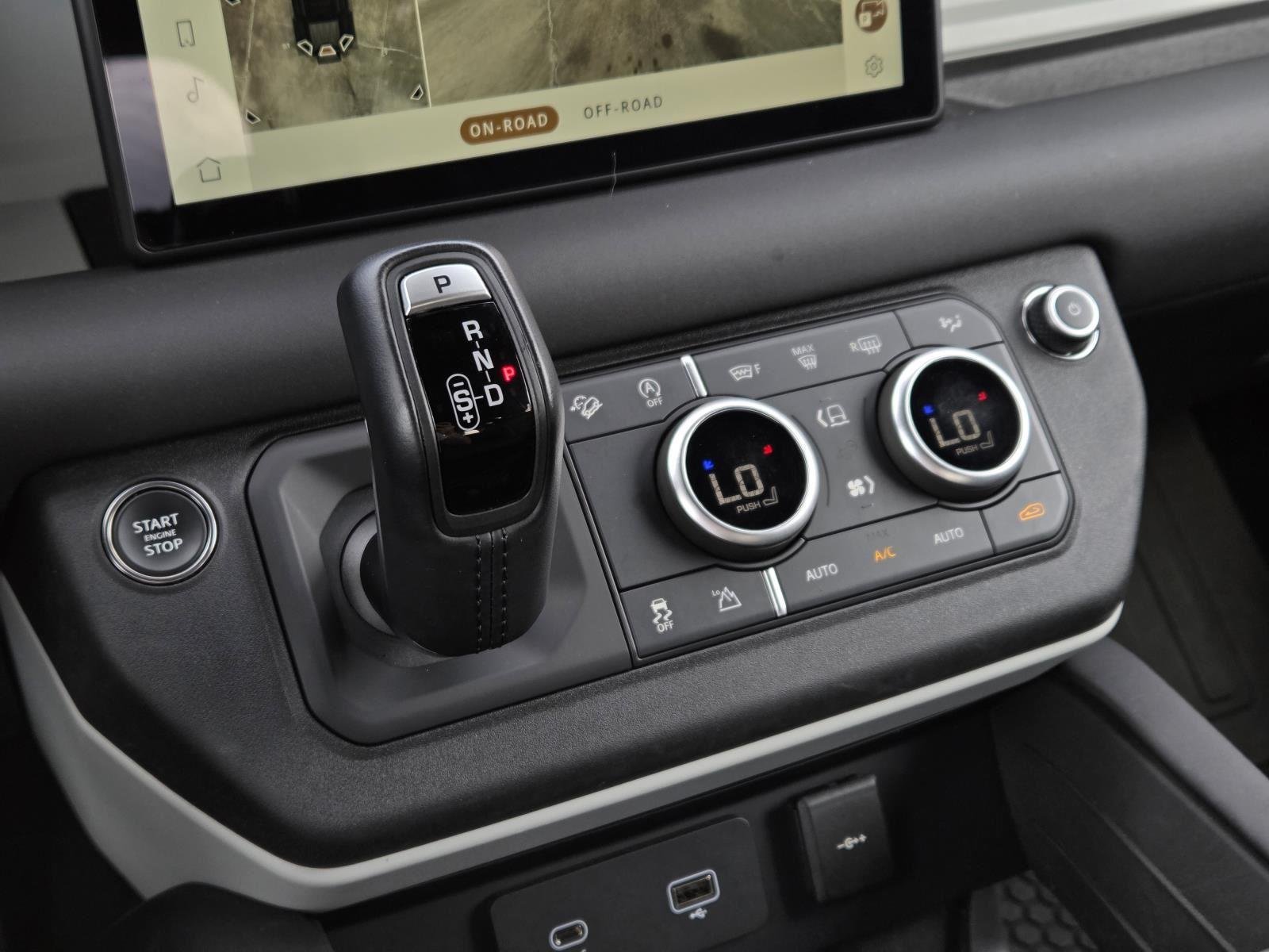 Used 2024 Tasman Blue Metallic Land Rover S image 23