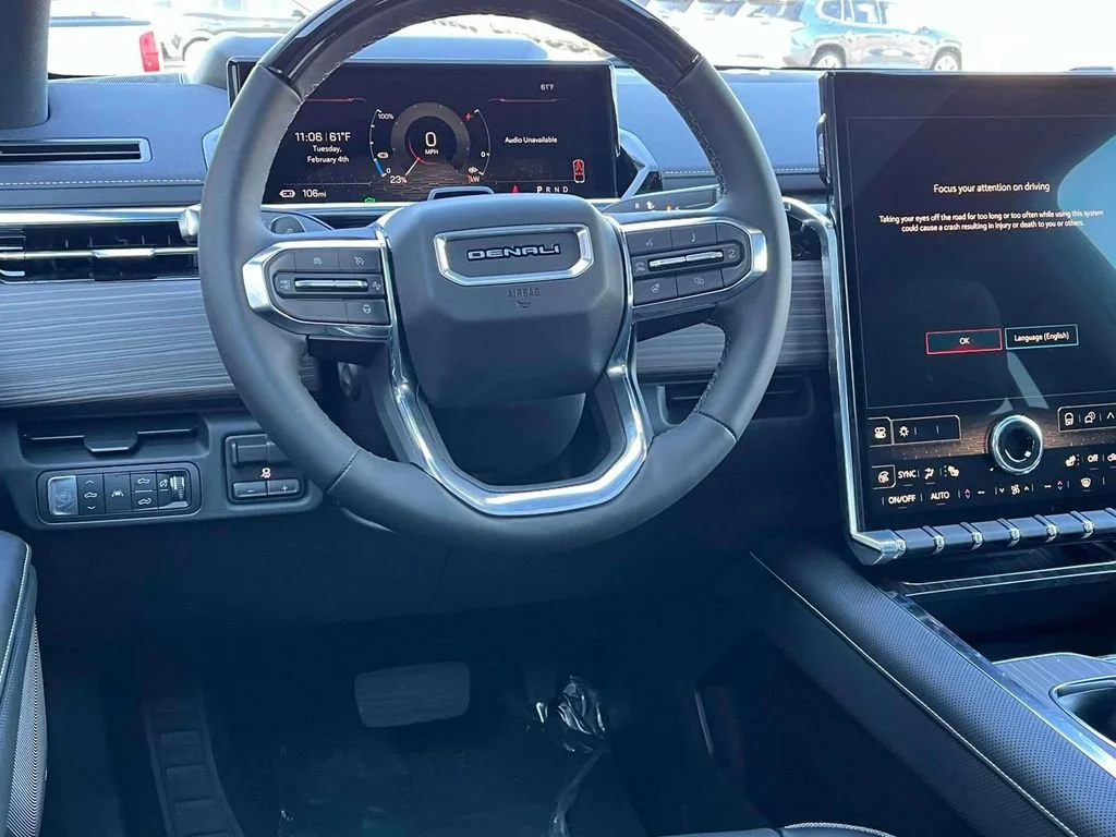 2025 GMC Sierra EV Denali - Photo 13