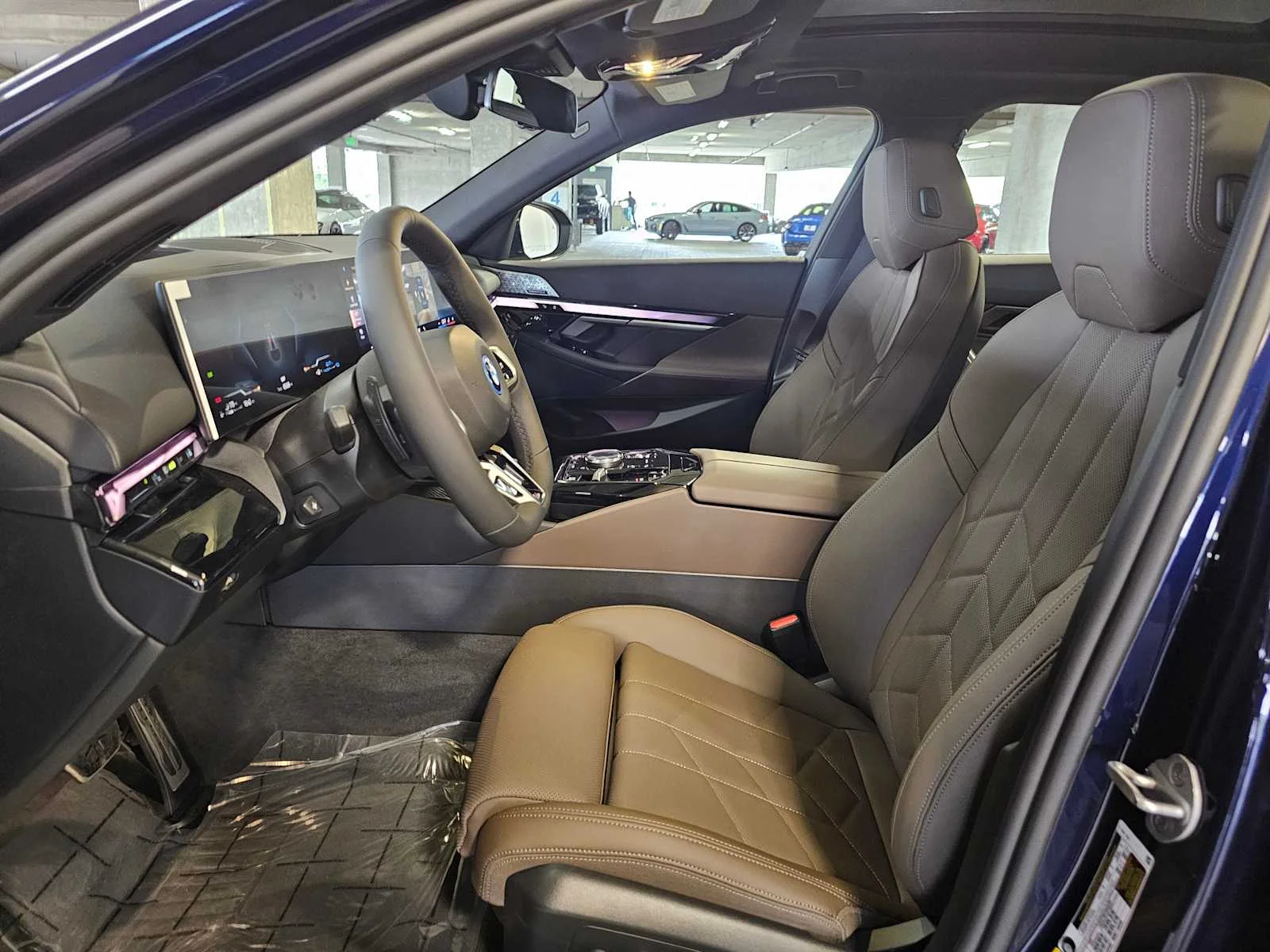 New 2027 Tanzanite Blue II Metallic BMW xDrive image 21