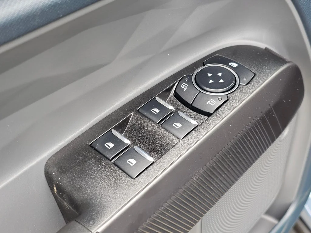 New 2025 Azure Gray Metallic Tri-Coat Ford XLT image 22