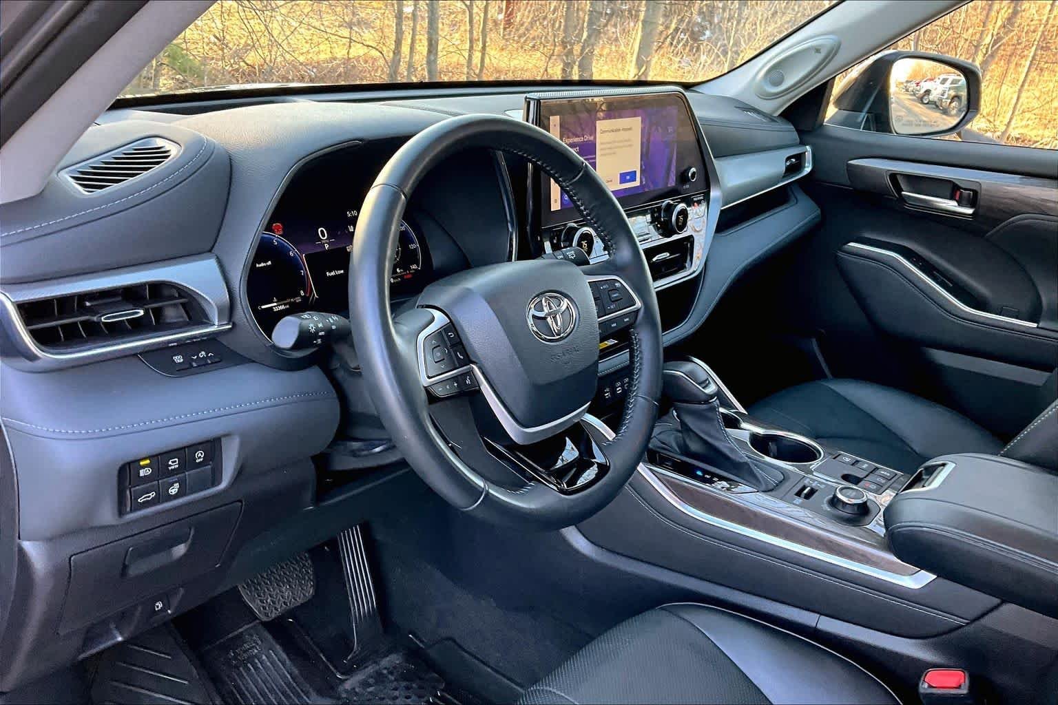 2023 Toyota Highlander Platinum - Photo 17