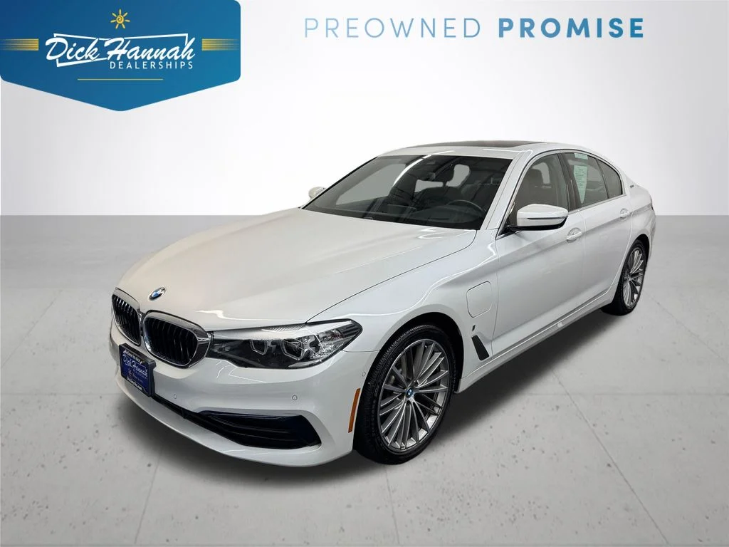 Used 2019 White BMW 530e iPerformance image 1