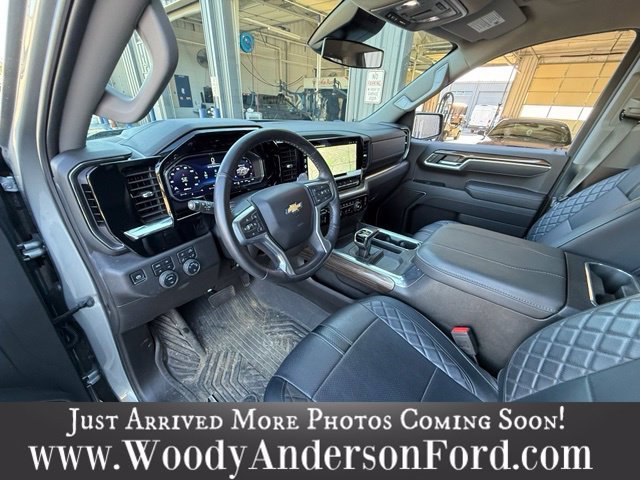Used 2025 Sterling Gray Metallic Chevrolet LT image 8