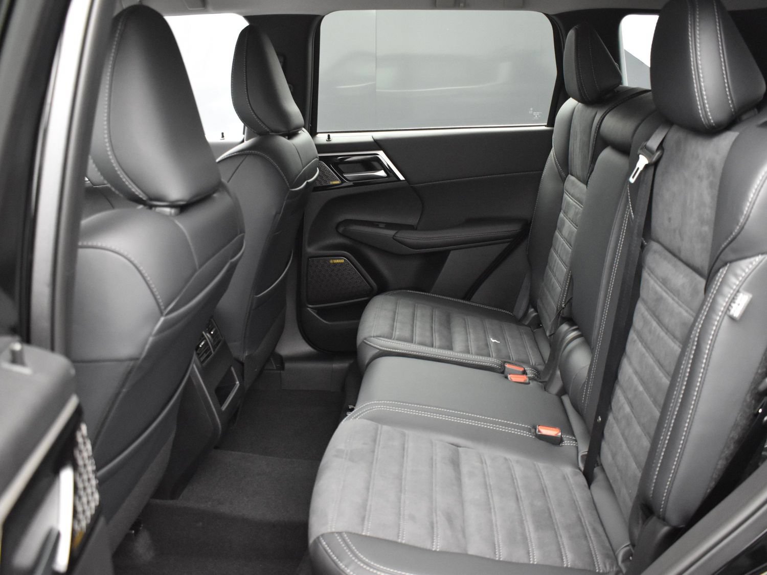 New 2026 Black Diamond Mitsubishi SE 1.5T 2WD image 15