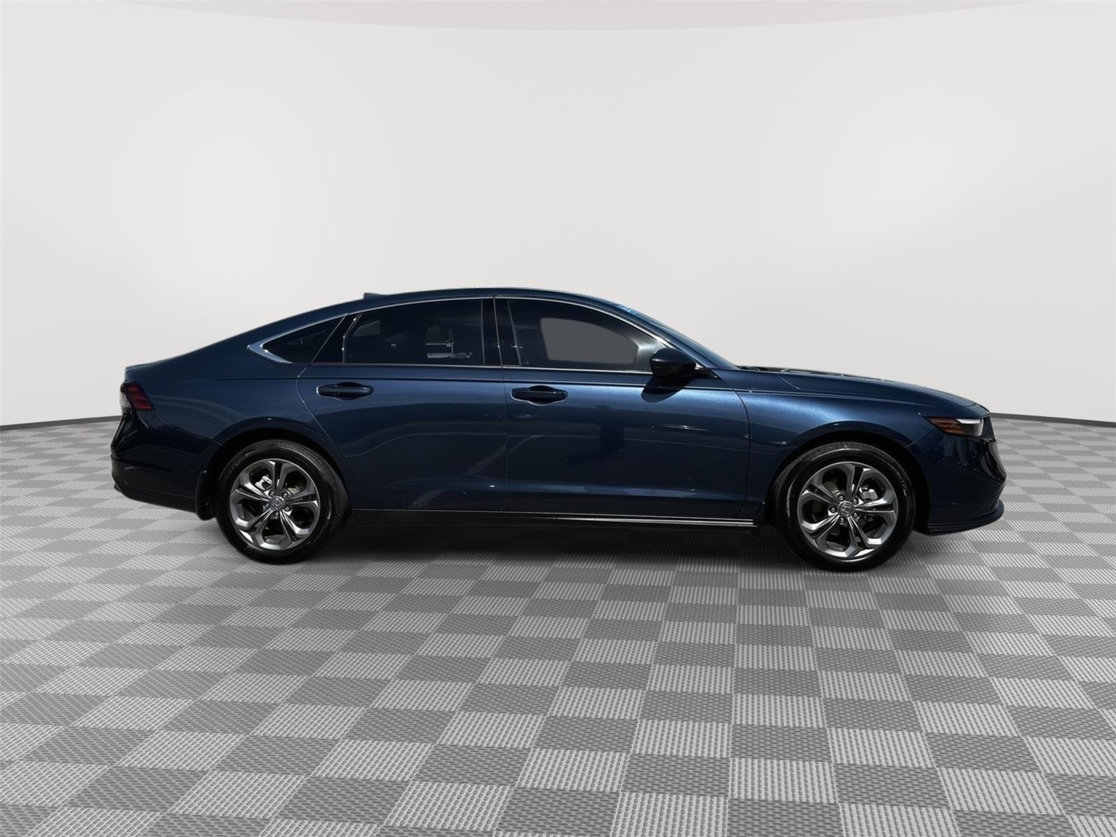 Used 2023 Canyon River Blue Metallic Honda EX image 5