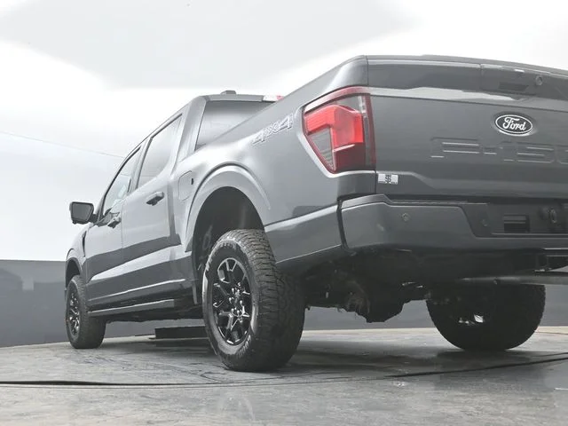 New 2026 Carbonized Gray Metallic Ford XLT image 21