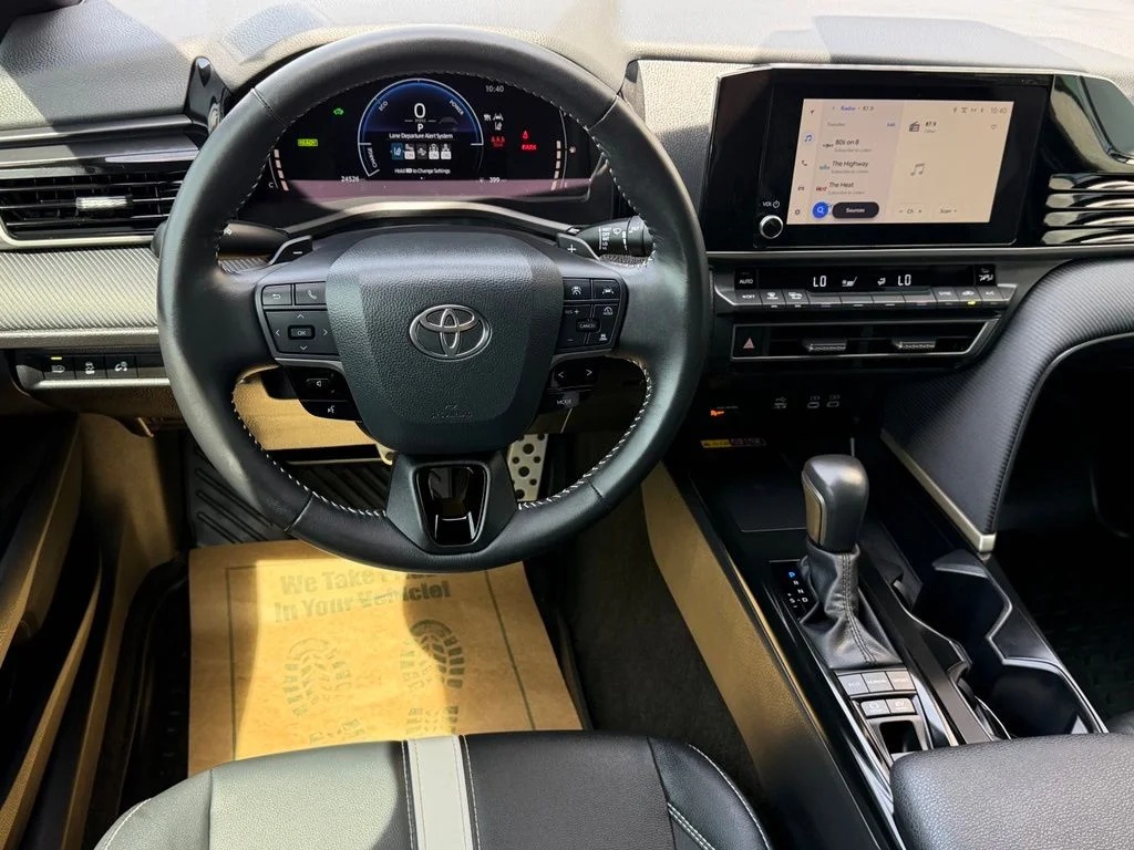 Used 2026  Toyota SE image 15