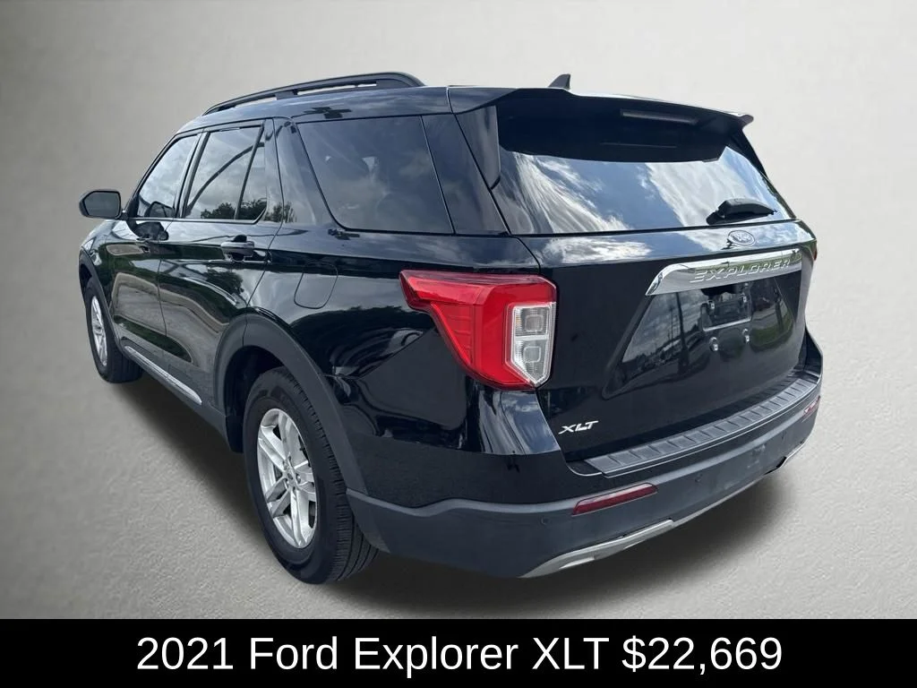 Used 2021 Black Ford XLT image 5
