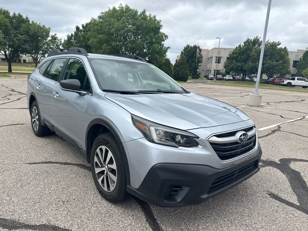 Used 2020 Silver Subaru 2.5i image 3