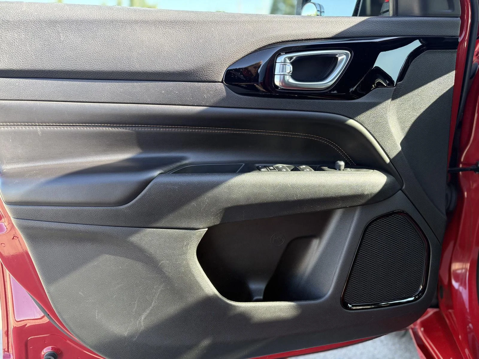 Used 2022 Redline Pearlcoat Jeep (RED) Edition image 28