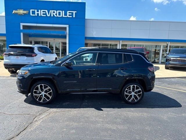 Used 2024 Blue Jeep Limited image 3