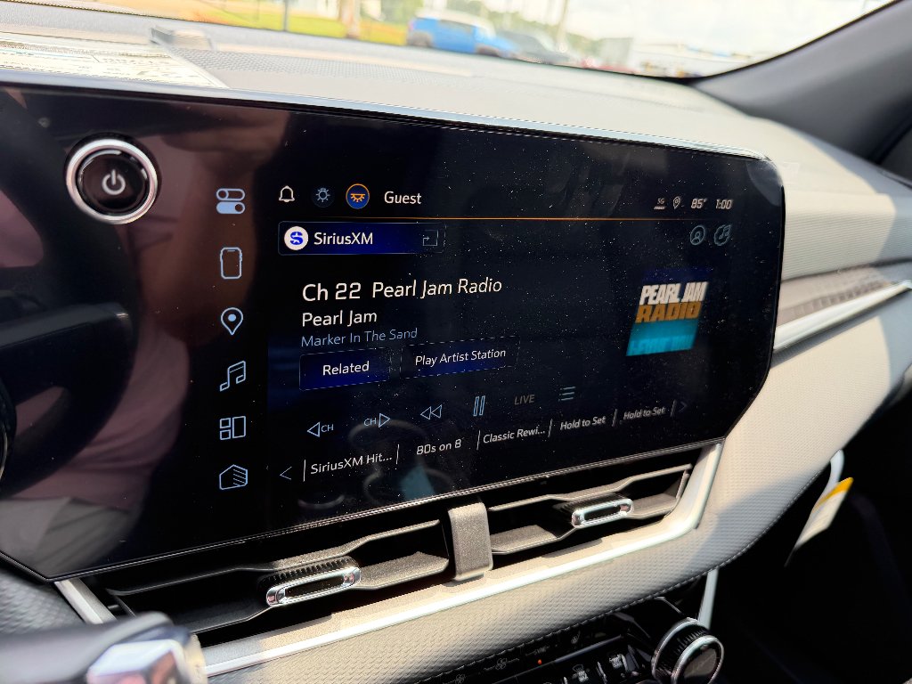 2027 Chevrolet Equinox LT - Photo 30