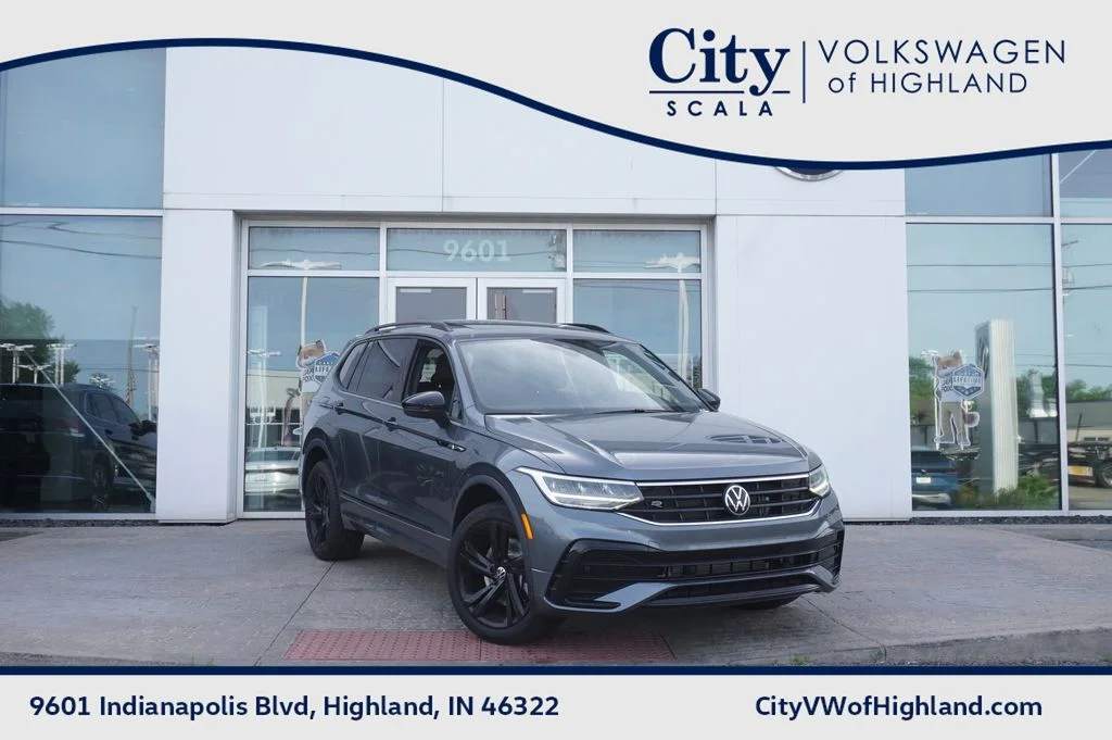 2023 Volkswagen Tiguan 2.0T SE R-Line Black 4Motion's photo