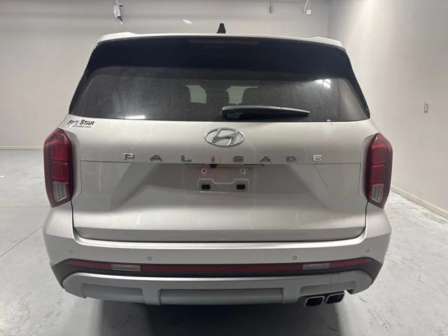 Used 2025 Silver Hyundai SEL Premium image 7
