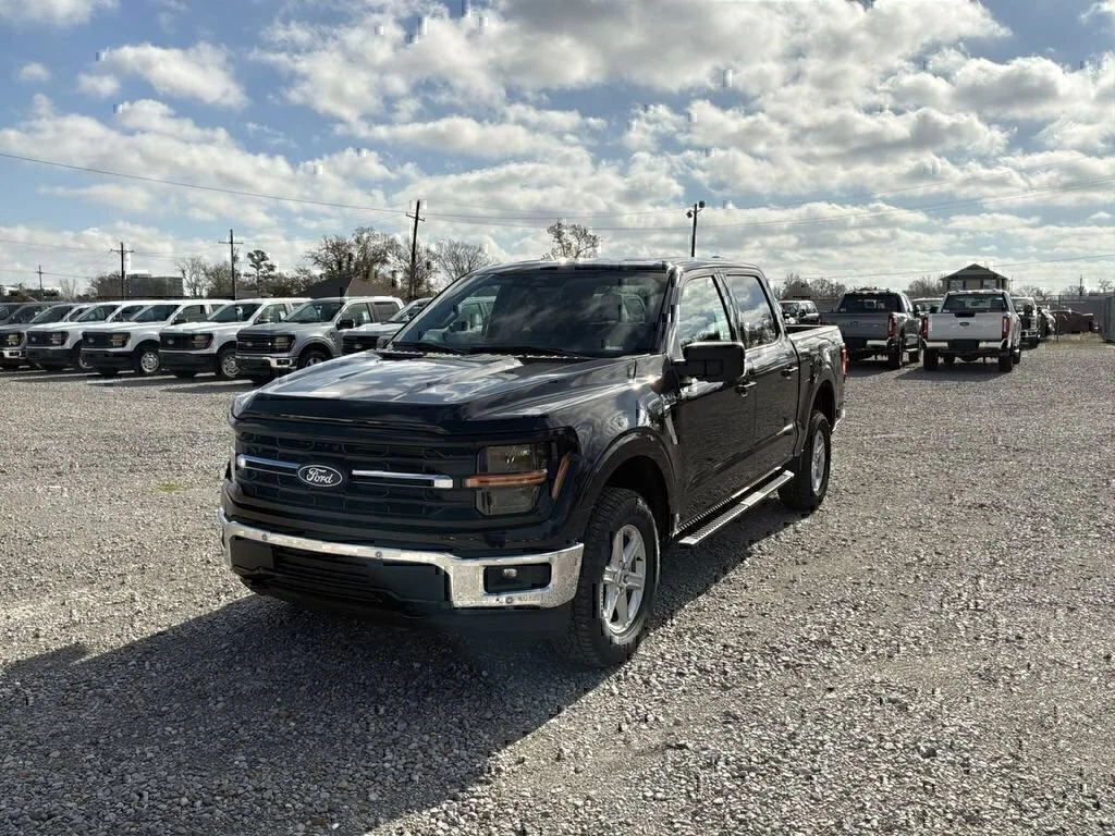 New 2026 Agate Black Metallic Ford XLT image 10