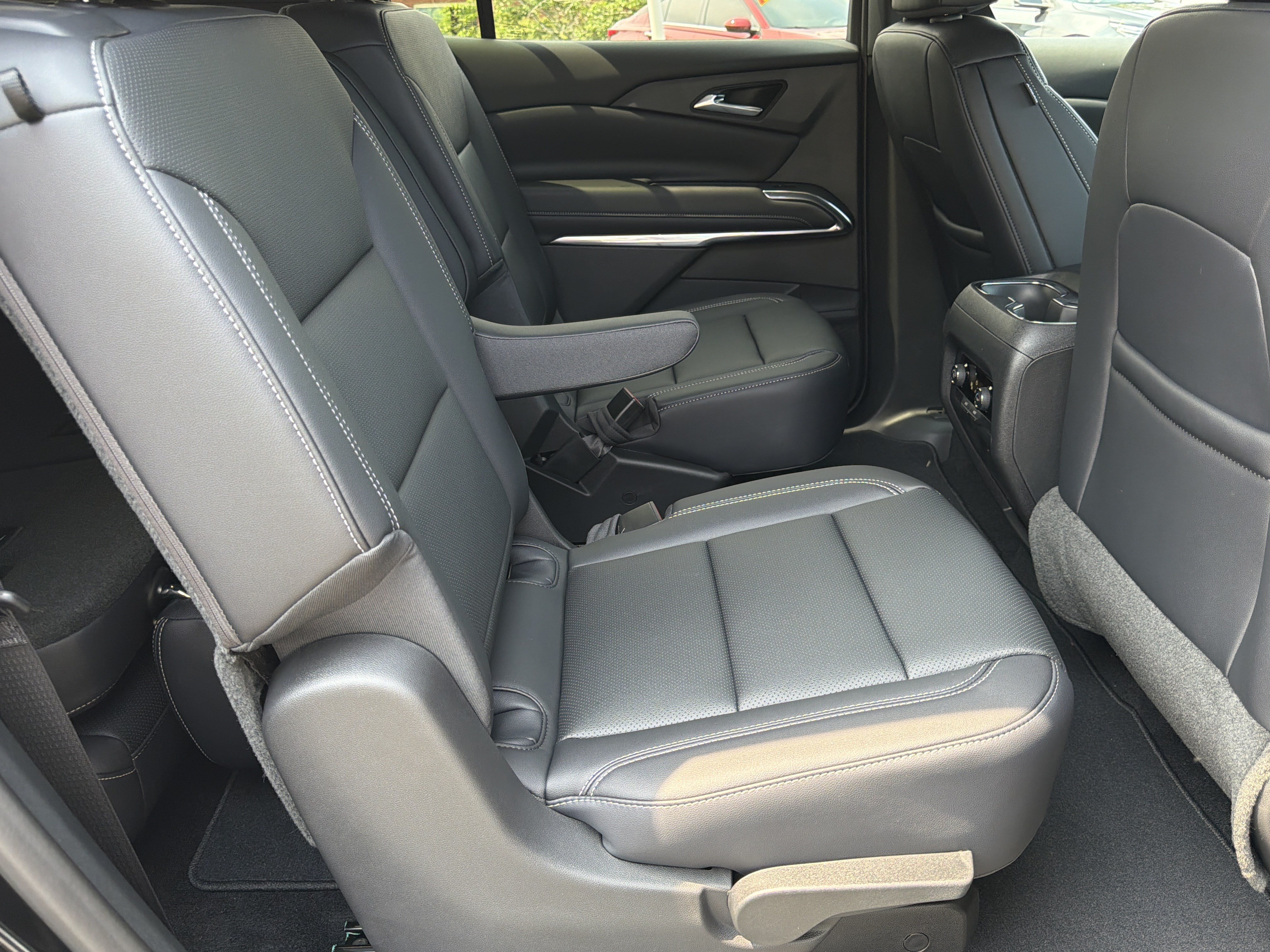 New 2026 Mosaic Black Metallic Chevrolet LT image 15