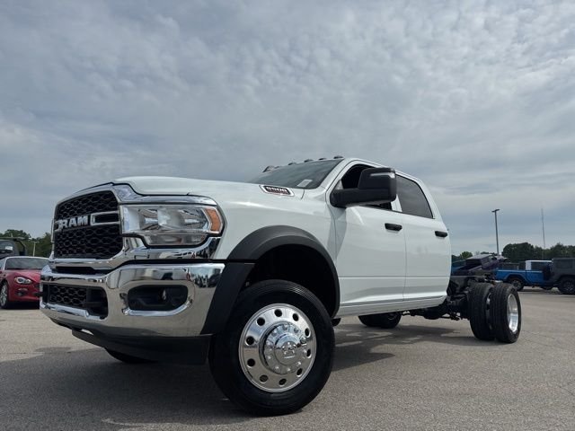 2024 RAM 5500 Tradesman 4X4 Crew Cab DRW 173" WB's photo