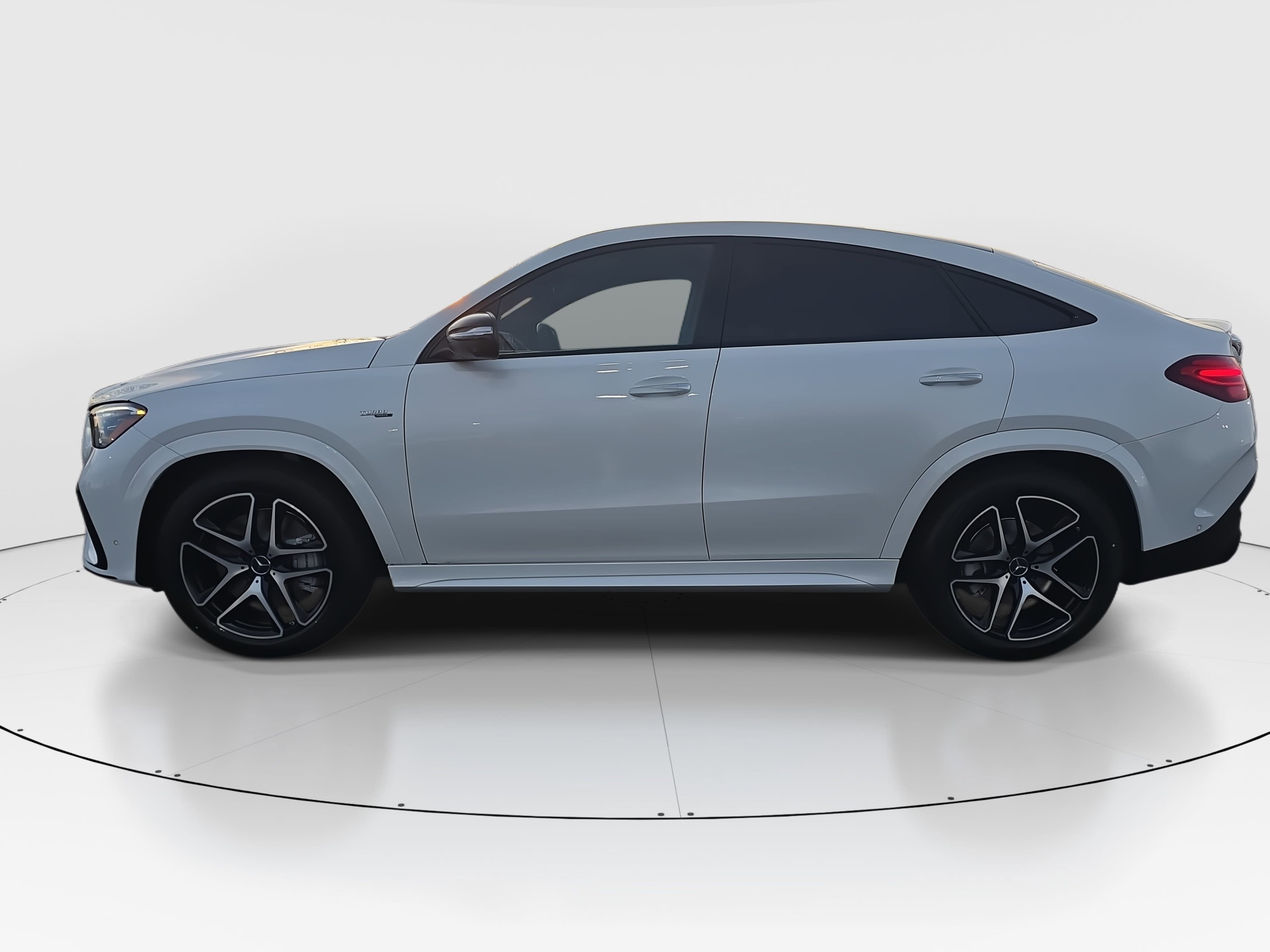 New 2026 MANUFAKTUR Moonlight White Metallic Mercedes-Benz AMG® GLE 53 4MATIC+ Coupe image 8
