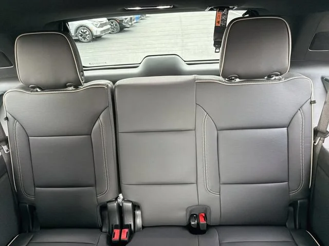 New 2026 Onyx Black GMC Elevation image 15