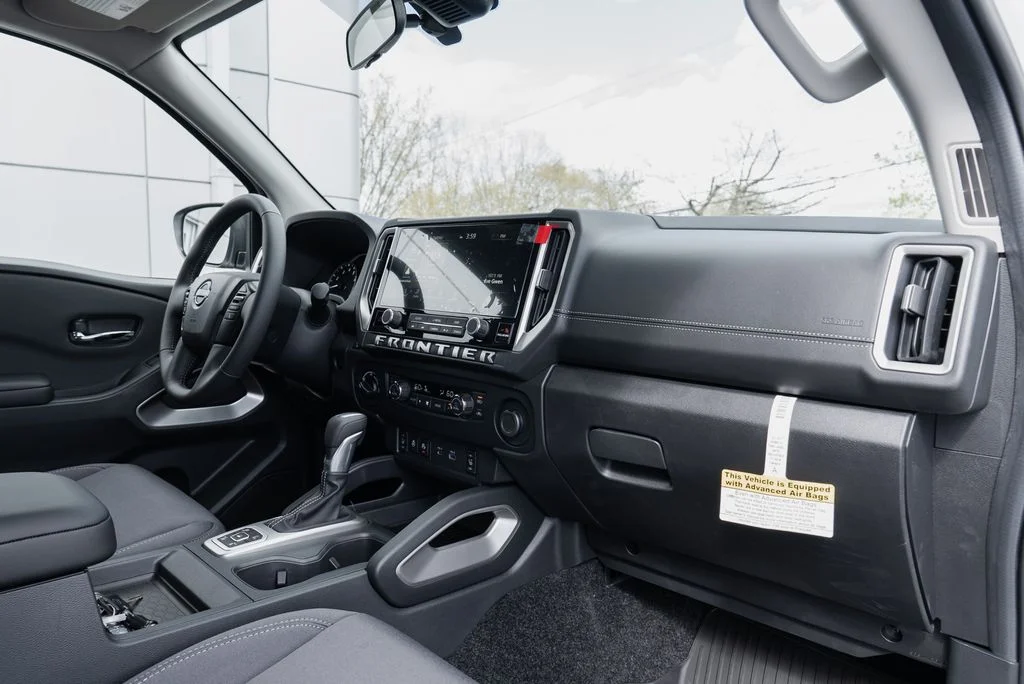 New 2026 Glacier White Nissan Crew Cab SV image 29