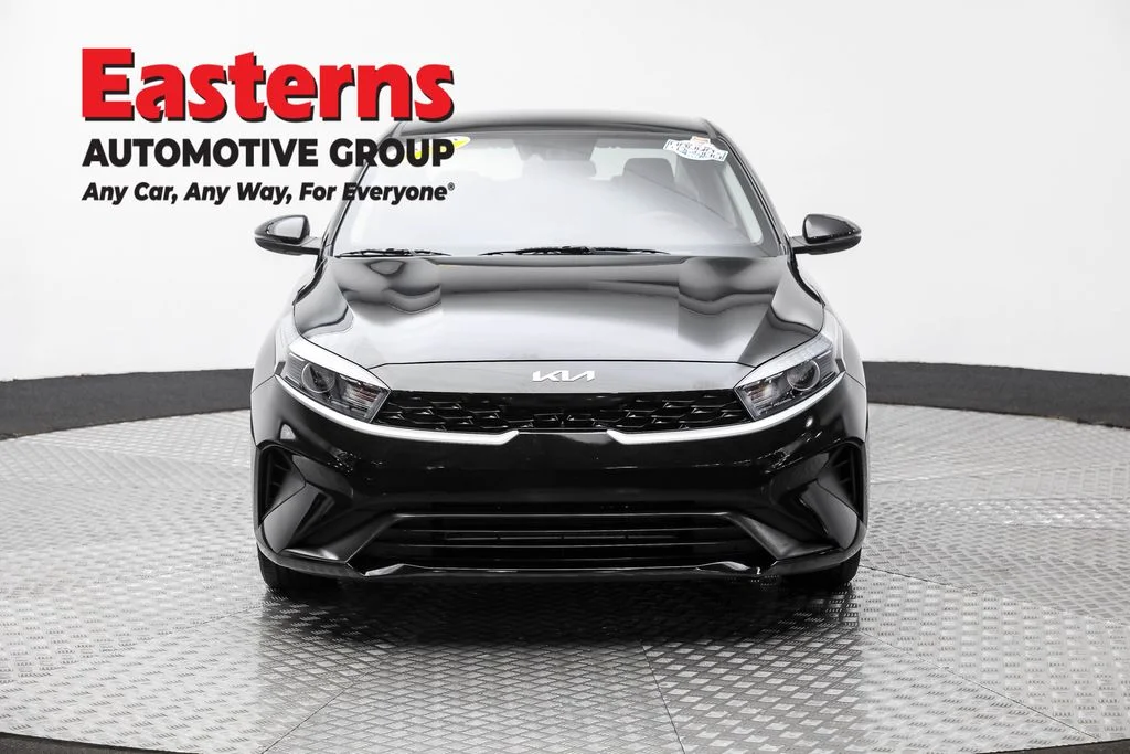 Used 2023 Black Kia LXS image 2