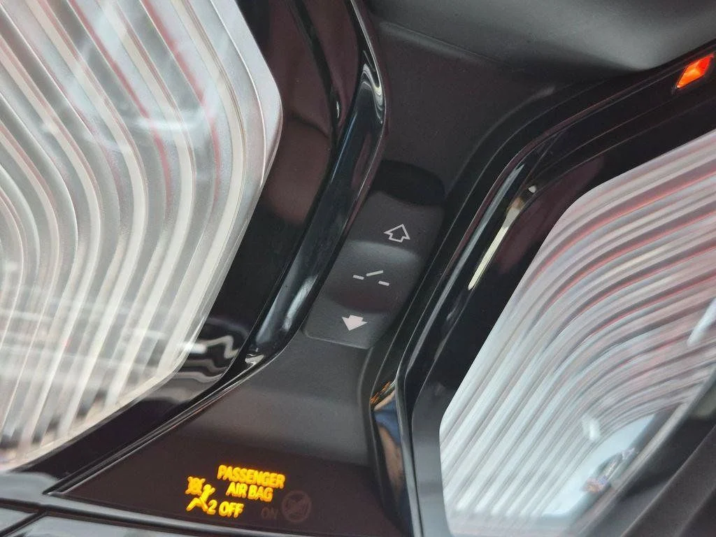Used 2024 White BMW M40i image 24