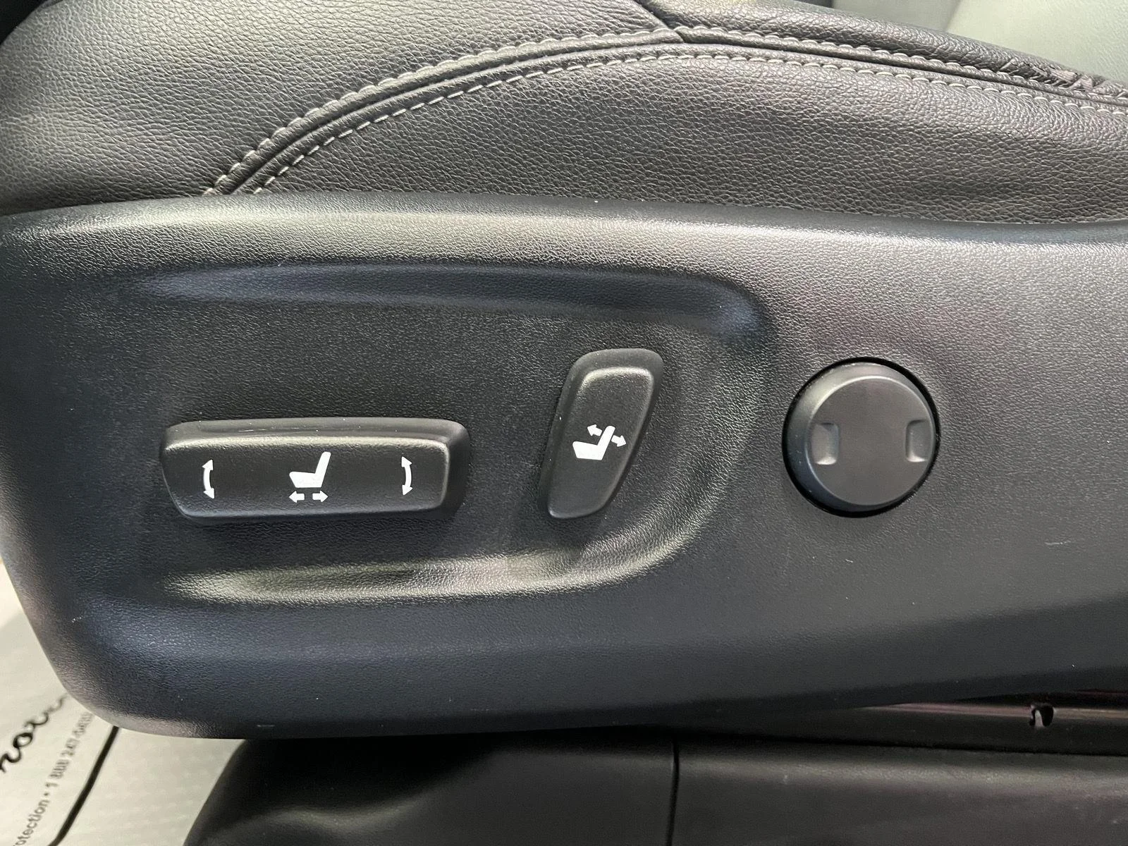 Used 2019 Gy Toyota SR5 image 14
