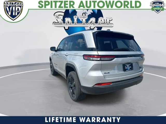 New 2026 Silver Zynith Exterior Paint Jeep Limited image 7
