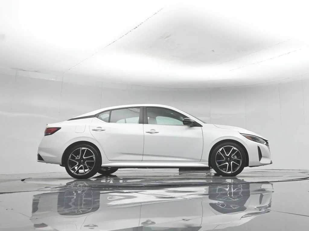 Used 2024 White Nissan SR image 48