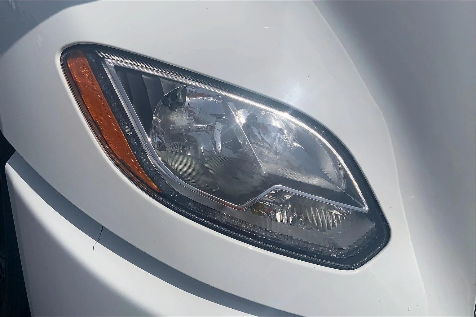 Used 2023 White International  image 32