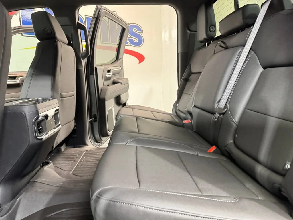 New 2026 Sterling Metallic GMC Elevation image 13