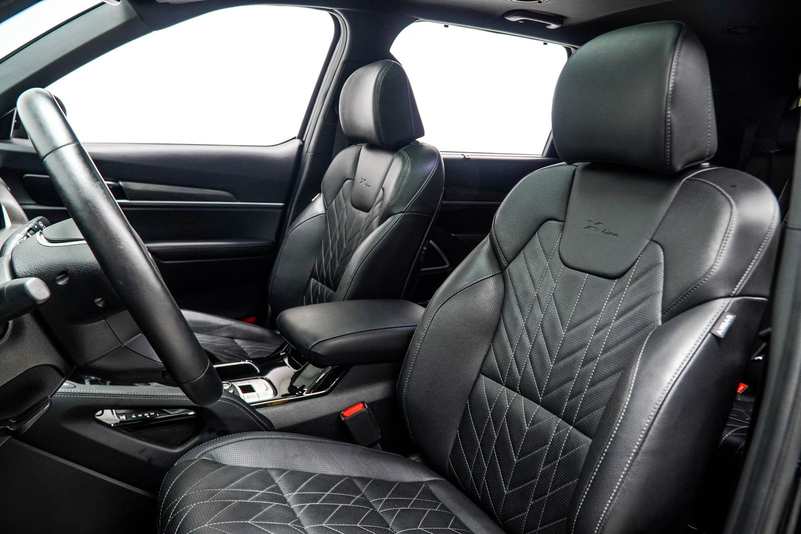 Used 2025 Black Kia EX X-Line image 38
