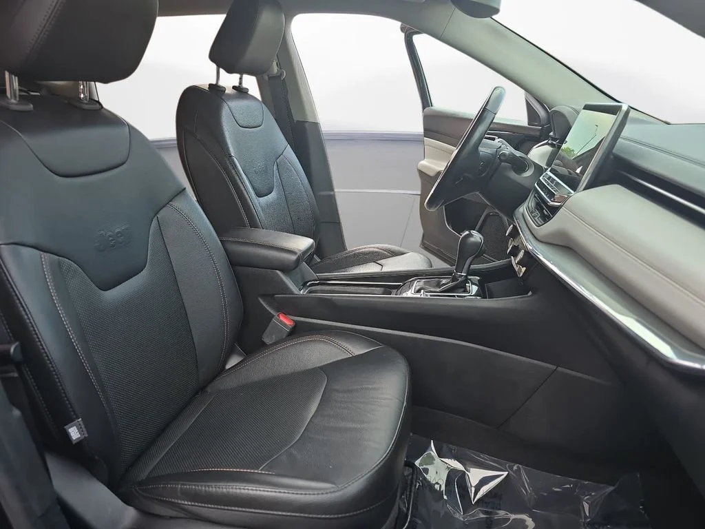 Used 2022 Black Jeep Limited image 10