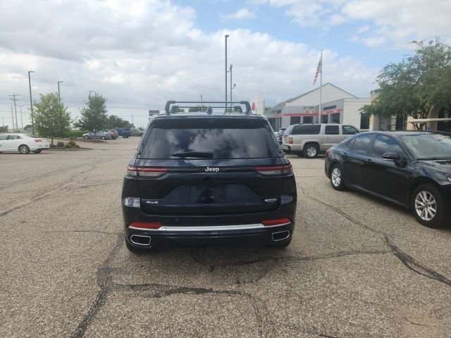 Used 2024 Black Jeep Summit image 2