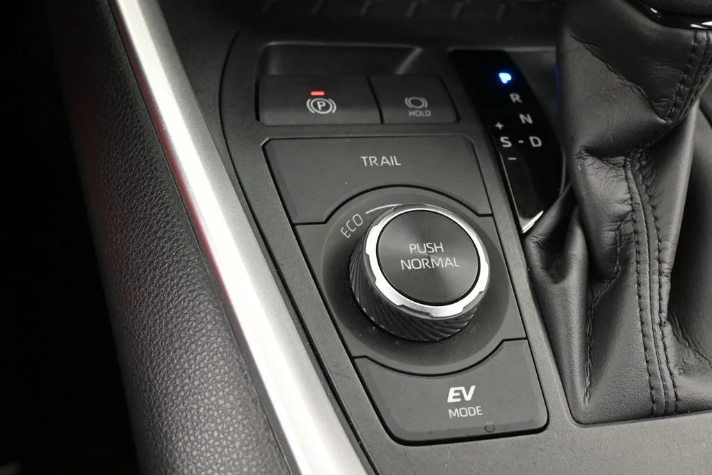 Used 2024 Silver Sky Metallic Toyota LE image 20