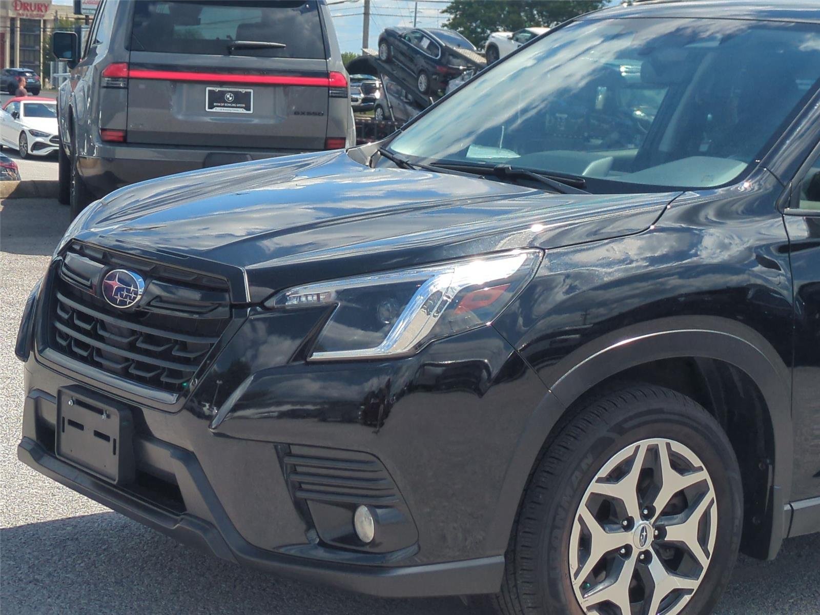 Used 2023 Crystal Black Silica Subaru Premium image 9