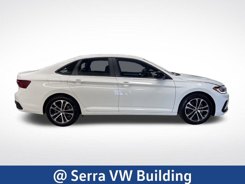 Used 2026 White Volkswagen 1.5T Sport image 6