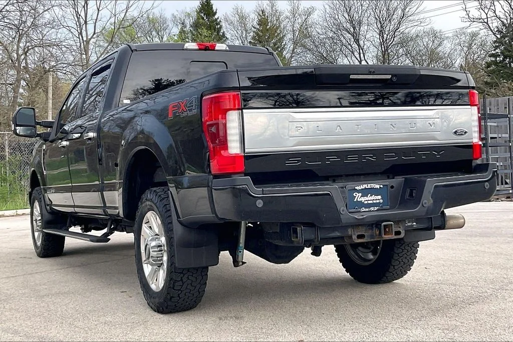 Used 2017 Black Ford Platinum image 10
