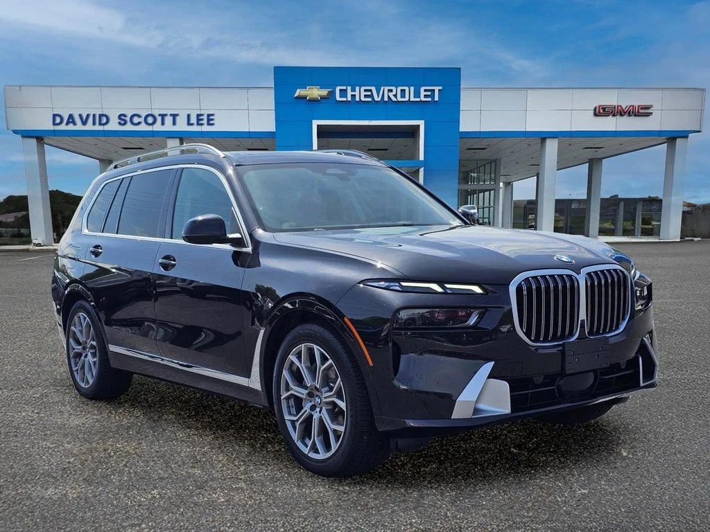 Used 2025 Blue BMW xDrive40i image 5