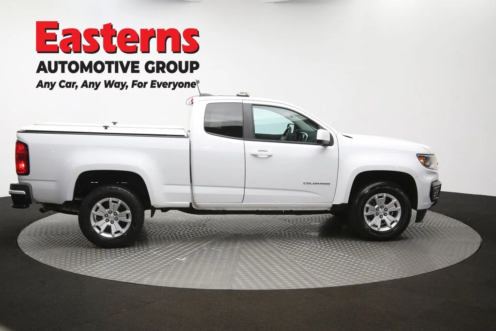 Used 2022 White Chevrolet LT image 41