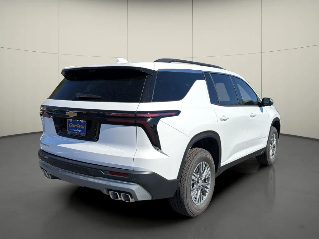 New 2027 Summit White Chevrolet LT image 7