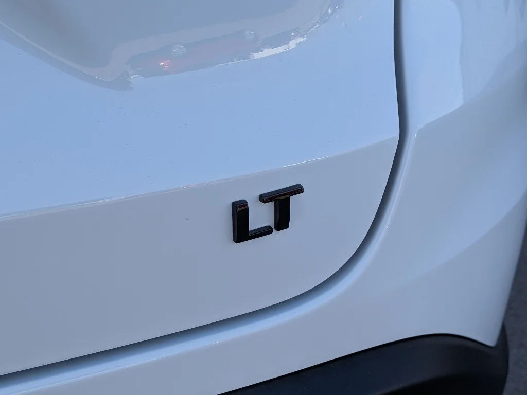 New 2026 Summit White Chevrolet LT image 22