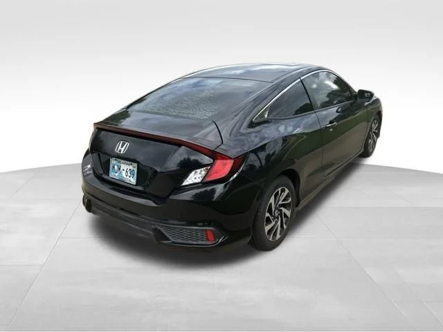 Used 2016 Black Honda LX-P image 2