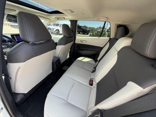 Certified Used 2023 WIND CHILL PEARL* Toyota  image 20