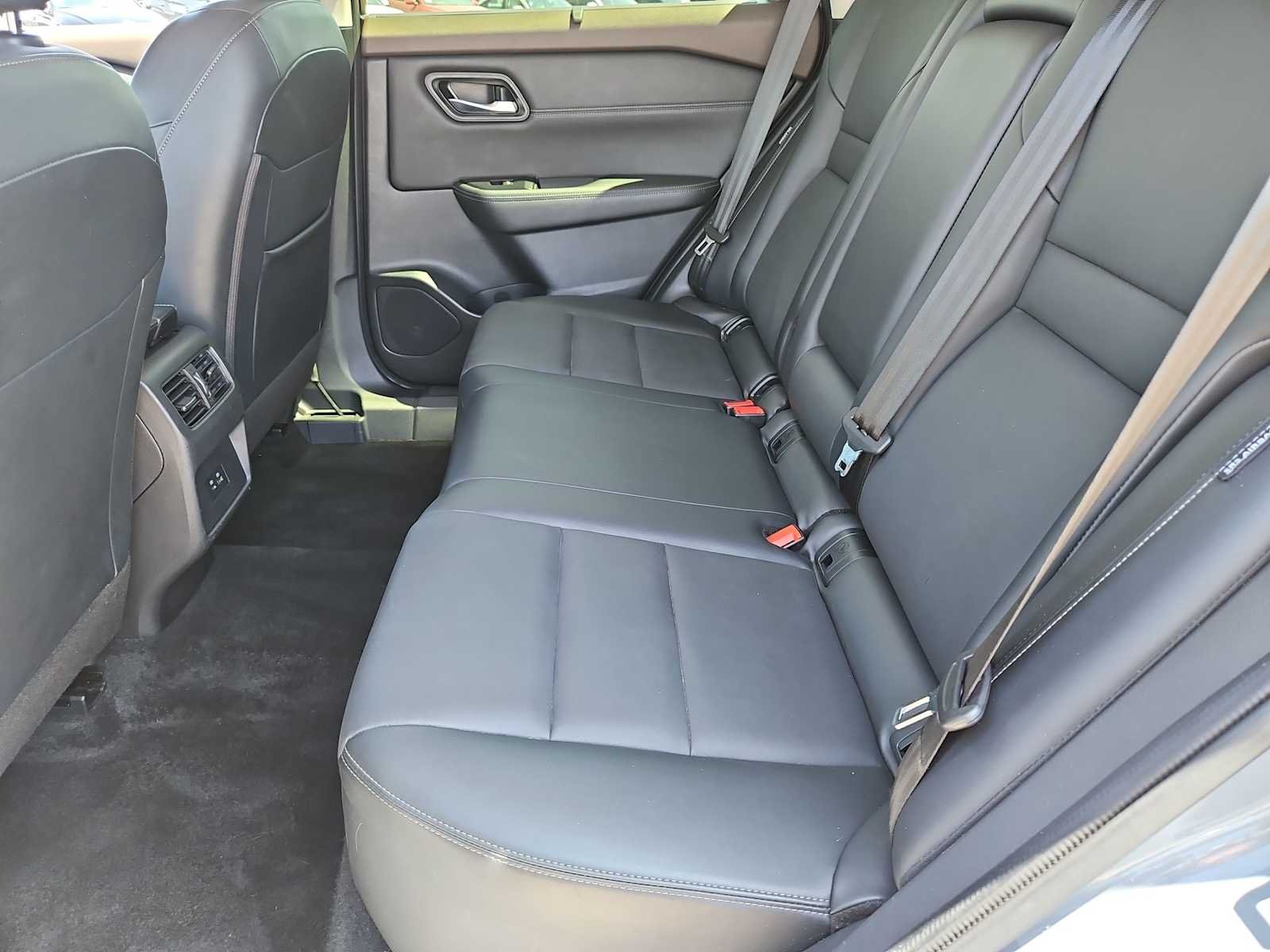 Used 2023 Boulder Gray Pearl/Super Black Nissan SV image 19