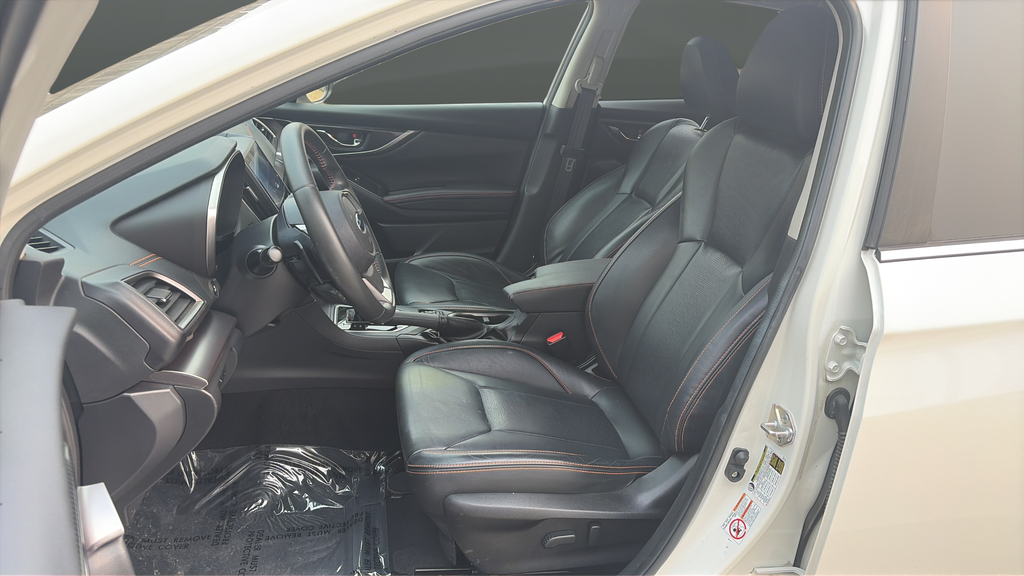 Used 2020 Crystal White Pearl Subaru Limited image 9