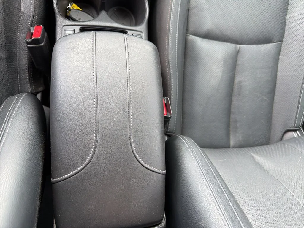 Used 2018 Gray Nissan SL image 40