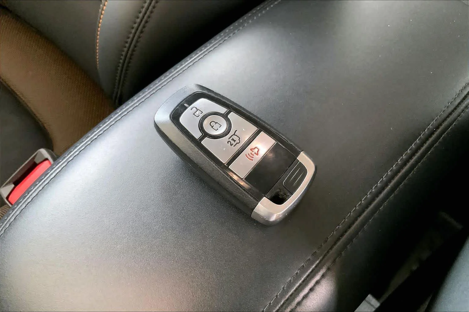 Used 2022 Oxford White Ford Badlands image 15