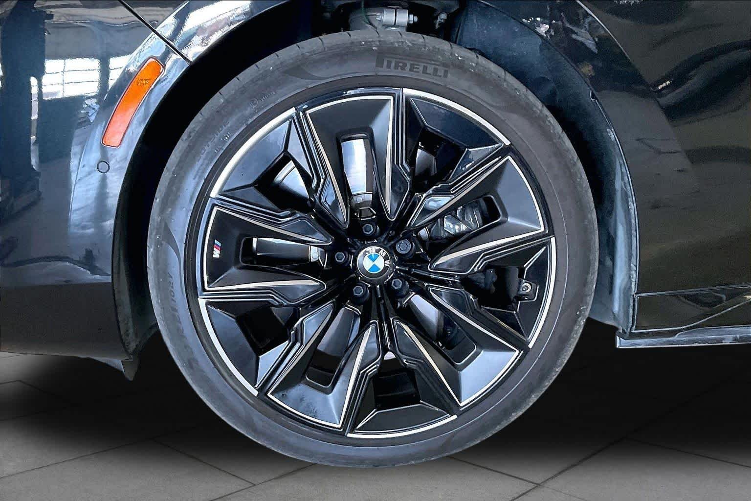 Certified Used 2024 Black Sapphire Metallic BMW xDrive60 image 10