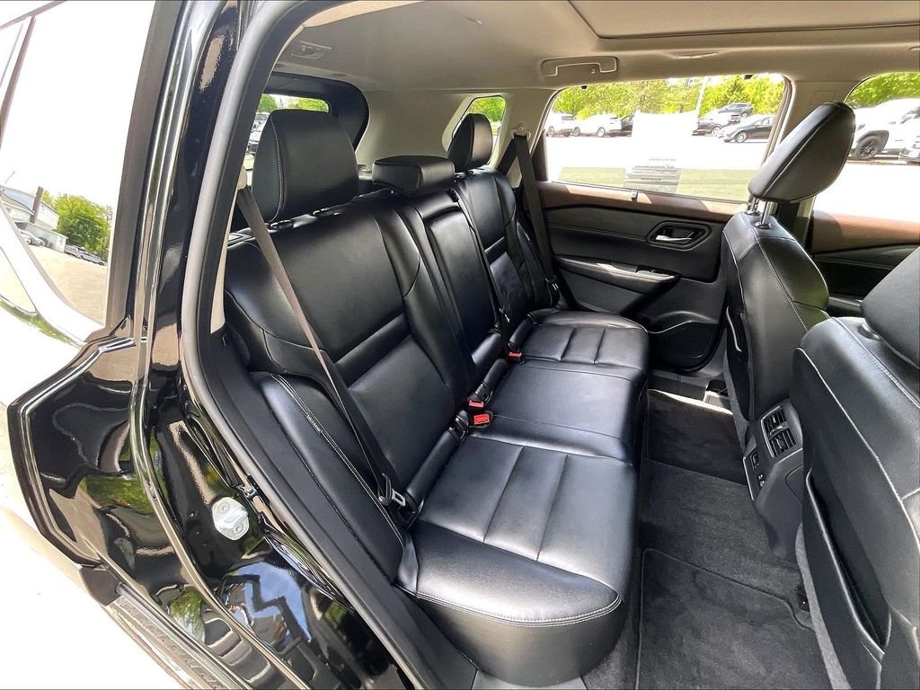 Certified Used 2022 Black Nissan SL image 19